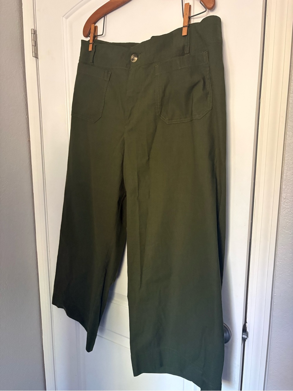 Maeve Collete olive green cropped wide leg pant size 18